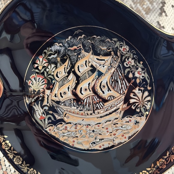 Hand painted with 24K gold display Rhodes Island candy dish/display piece Greece - Picture 7 of 13